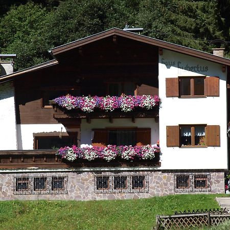 Haus Hubertus Apartment Sankt Leonhard im Pitztal Exterior photo