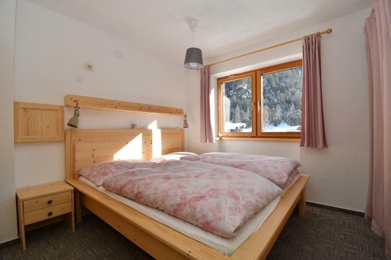 Haus Hubertus Apartment Sankt Leonhard im Pitztal Exterior photo